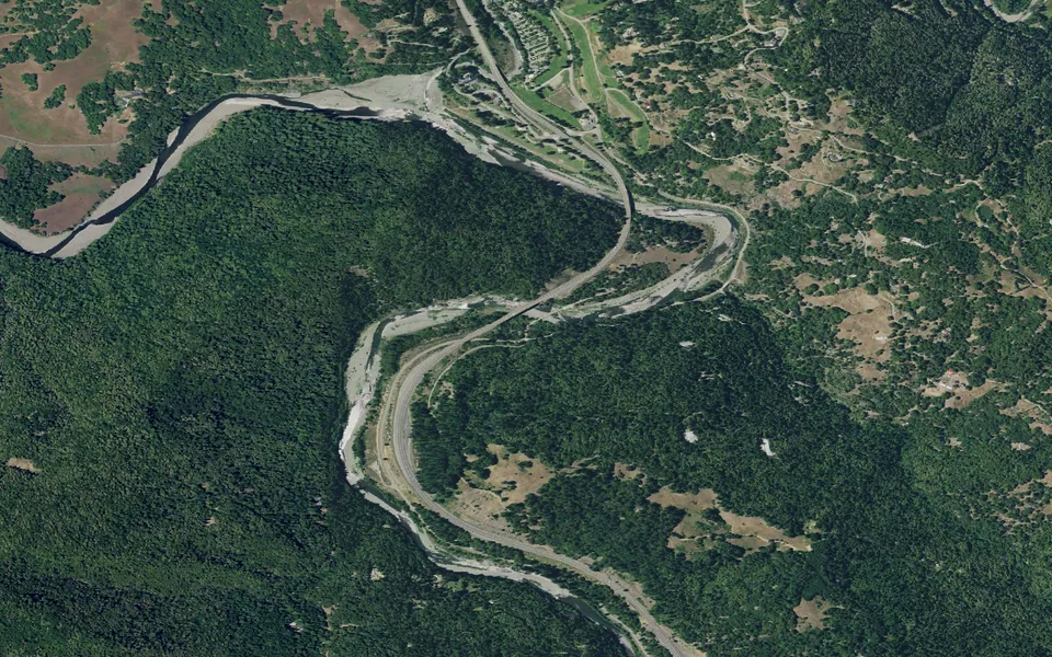Aerial view centered on Benbow Lake RV only