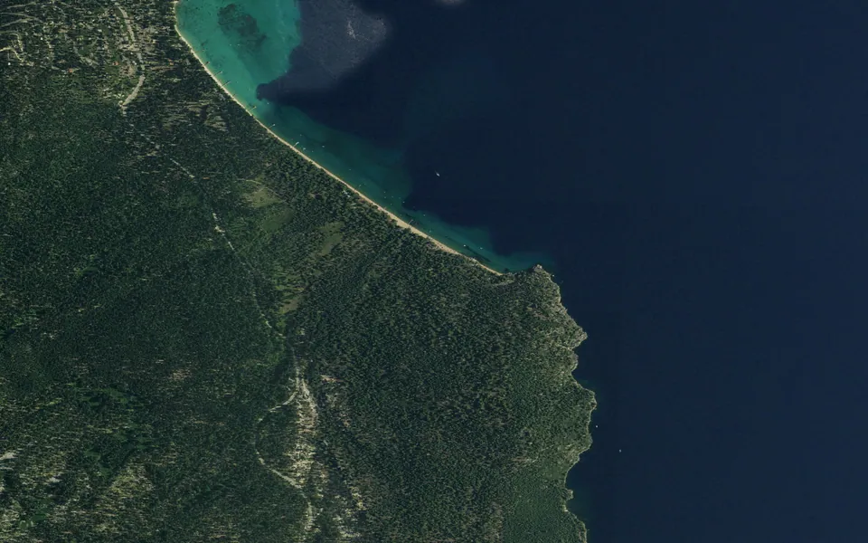 Aerial view centered on Lester Beach