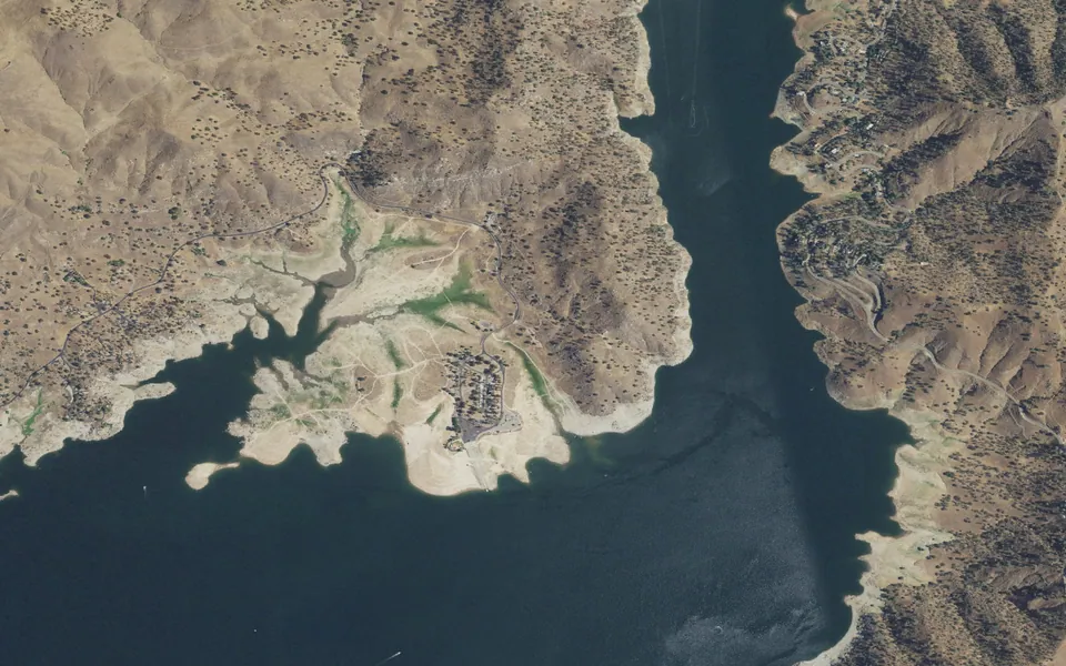 Aerial view centered on Valley Oak