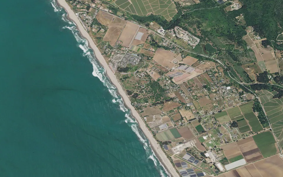 Aerial view centered on Manresa Uplands Campground