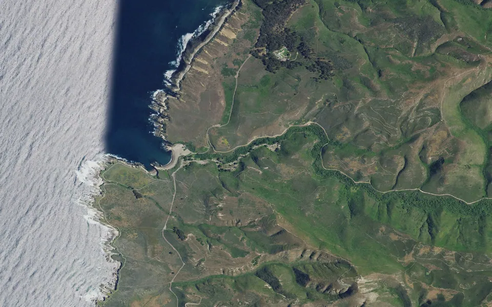 Aerial view centered on Islay Campground