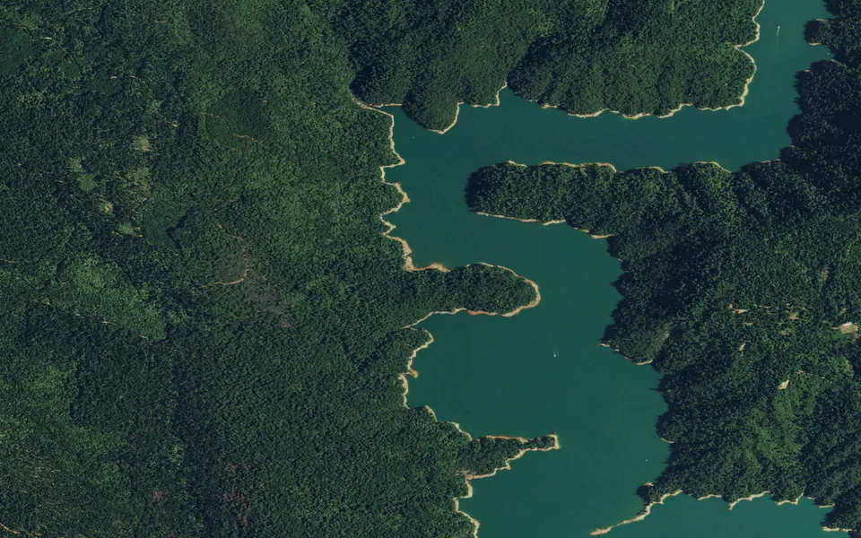 Aerial view centered on Madrone Cove Boat-in Campground