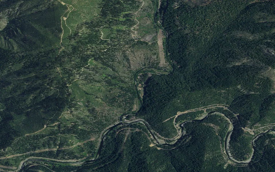 Aerial view centered on Gansner Bar Campground (CA)
