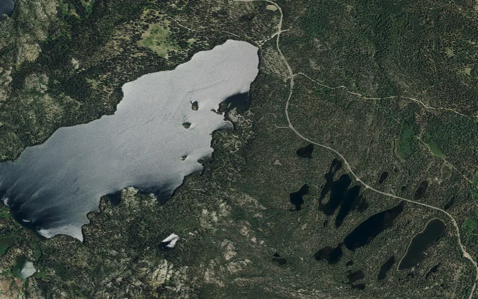 Aerial view centered on Gold Lake Campground (CA)