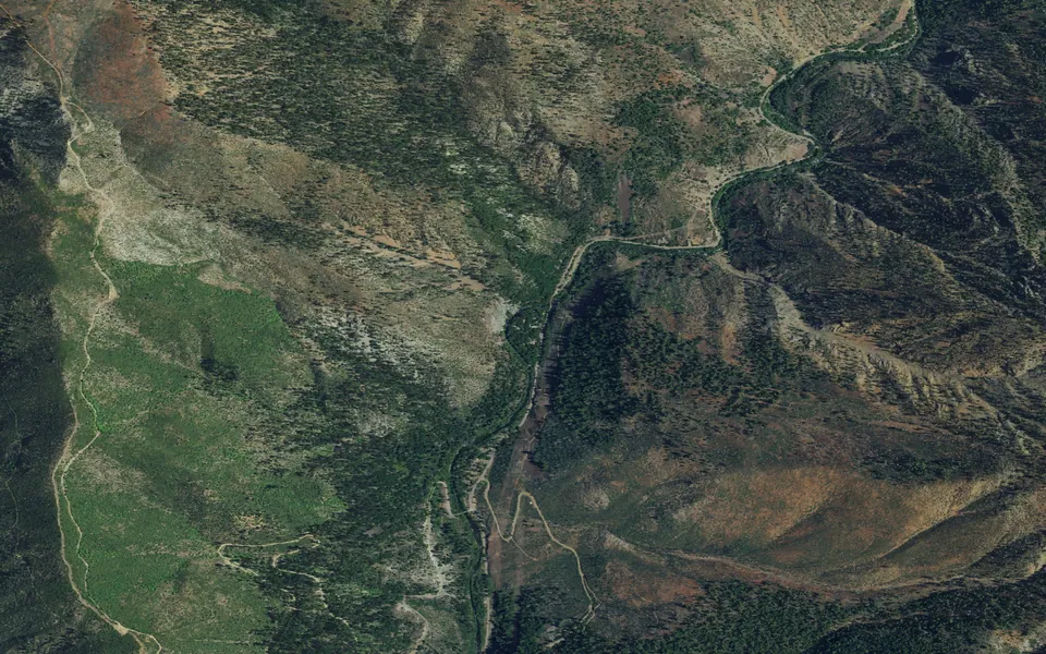 Aerial view centered on Queen Lily Campground (Plumas)