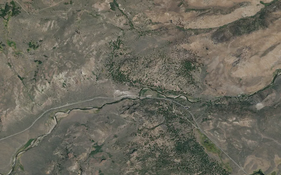 Aerial view centered on Sonora Bridge