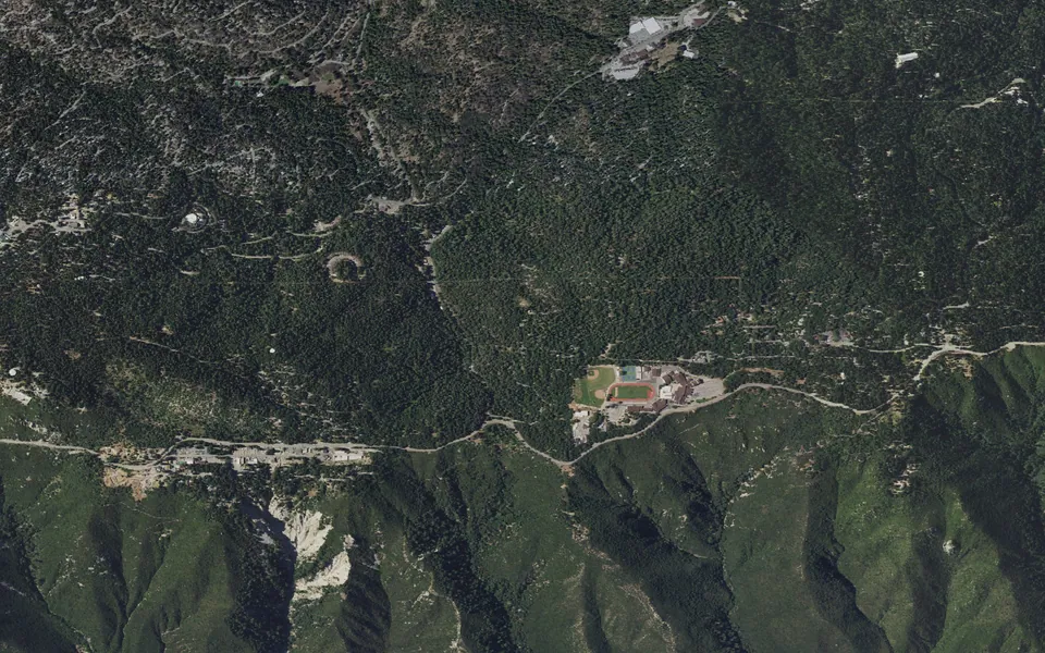 Aerial view centered on Dogwood