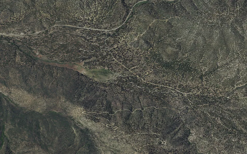 Aerial view centered on Skyline