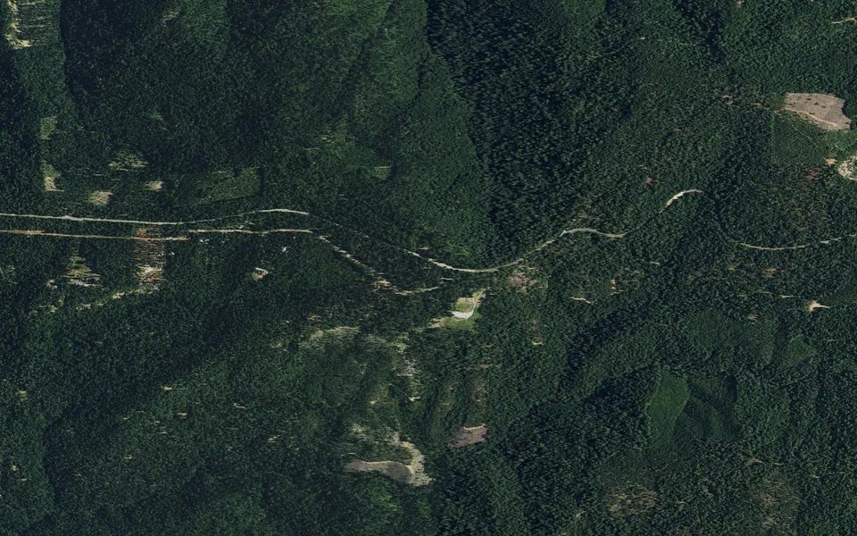 Aerial view centered on White Cloud