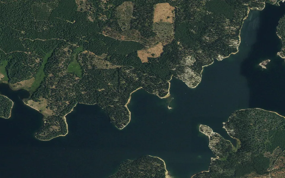 Aerial view centered on Wolf Creek California