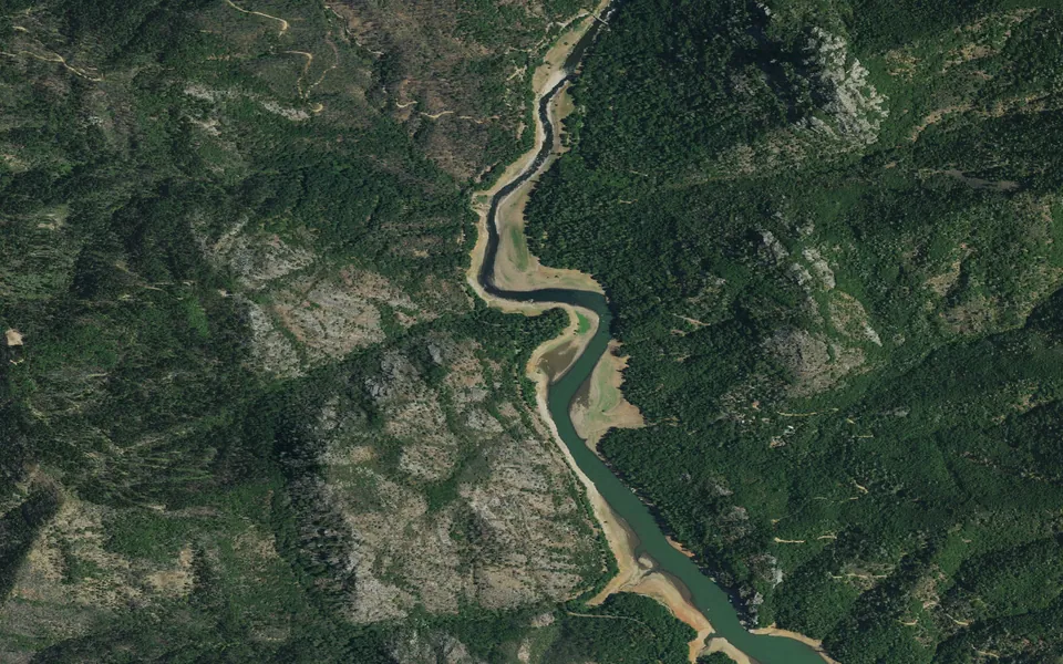 Aerial view centered on Pine Point (Shasta Lake, CA)