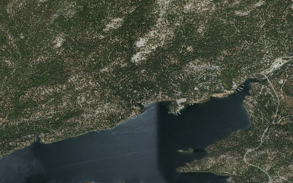 Aerial view centered on Catavee