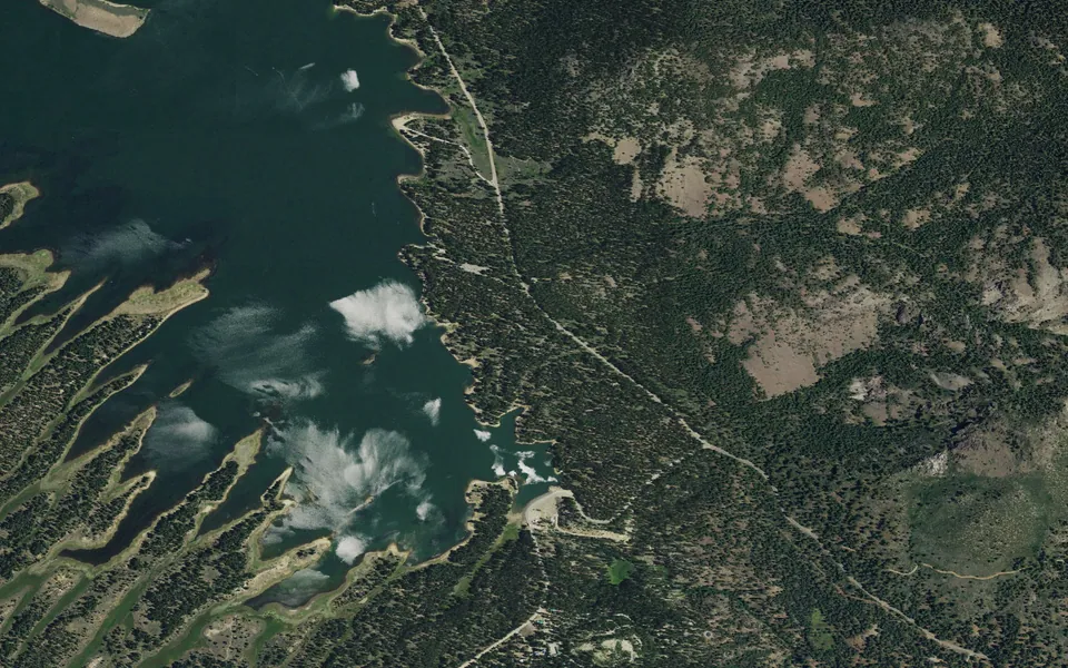 Aerial view centered on Grasshopper Flat