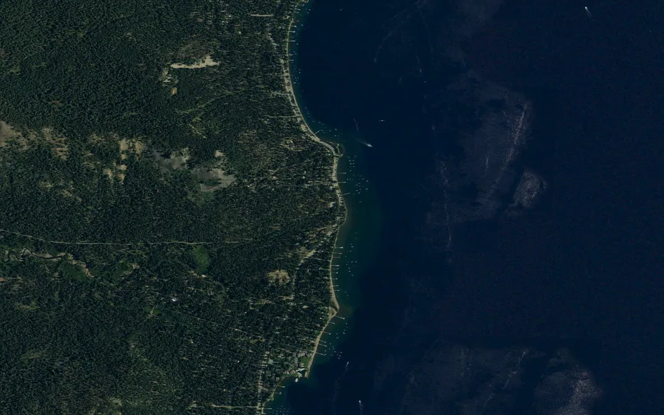 Aerial view centered on Kaspian Campground
