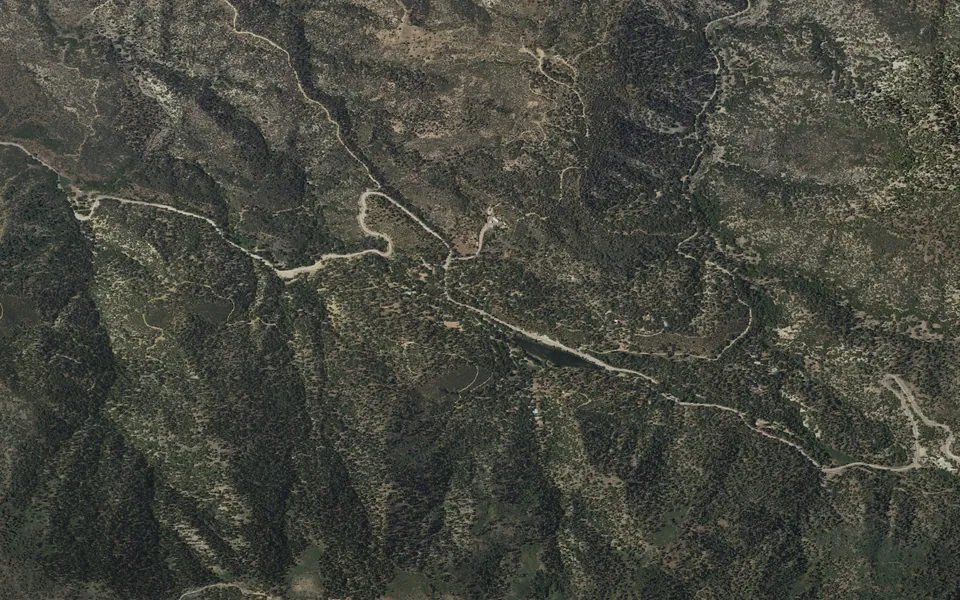 Aerial view centered on Mountain Oak