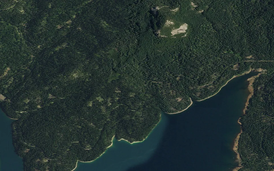 Aerial view centered on Little Beaver a Campground