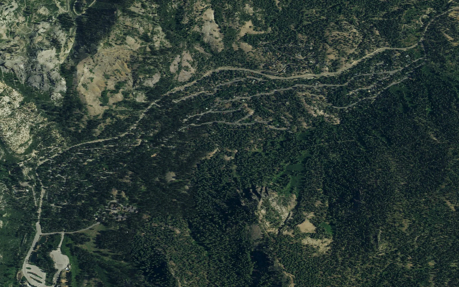 Aerial view centered on Five Lakes Basin camp area