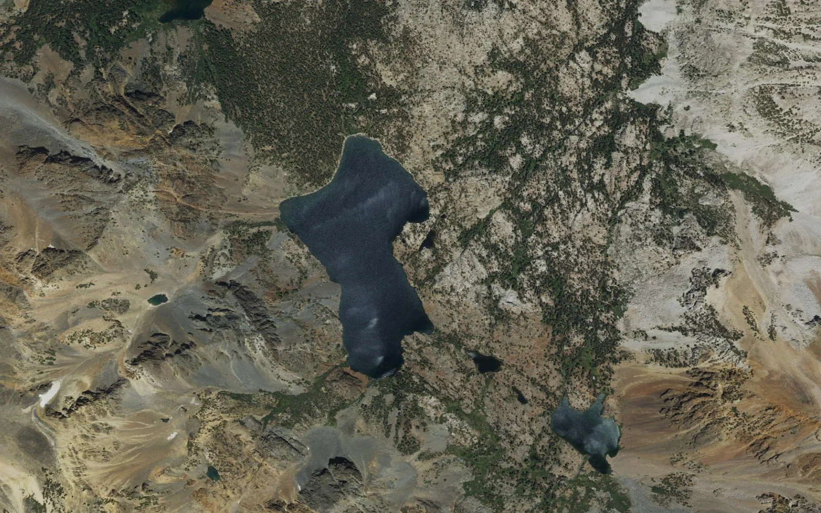 Aerial view centered on East Lake camp area