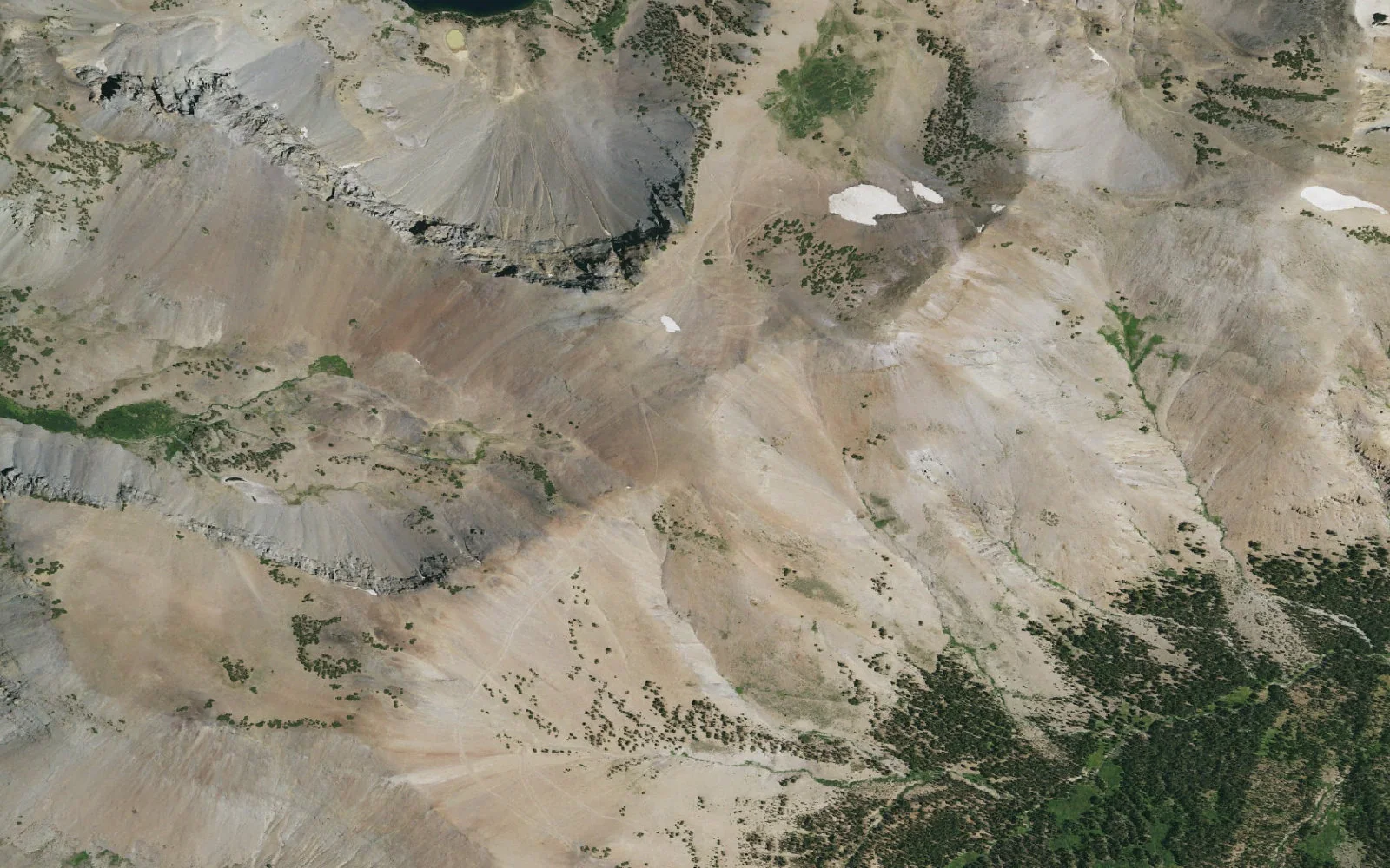 Aerial view centered on Leavitt Lake Route Backcountry Area camp area