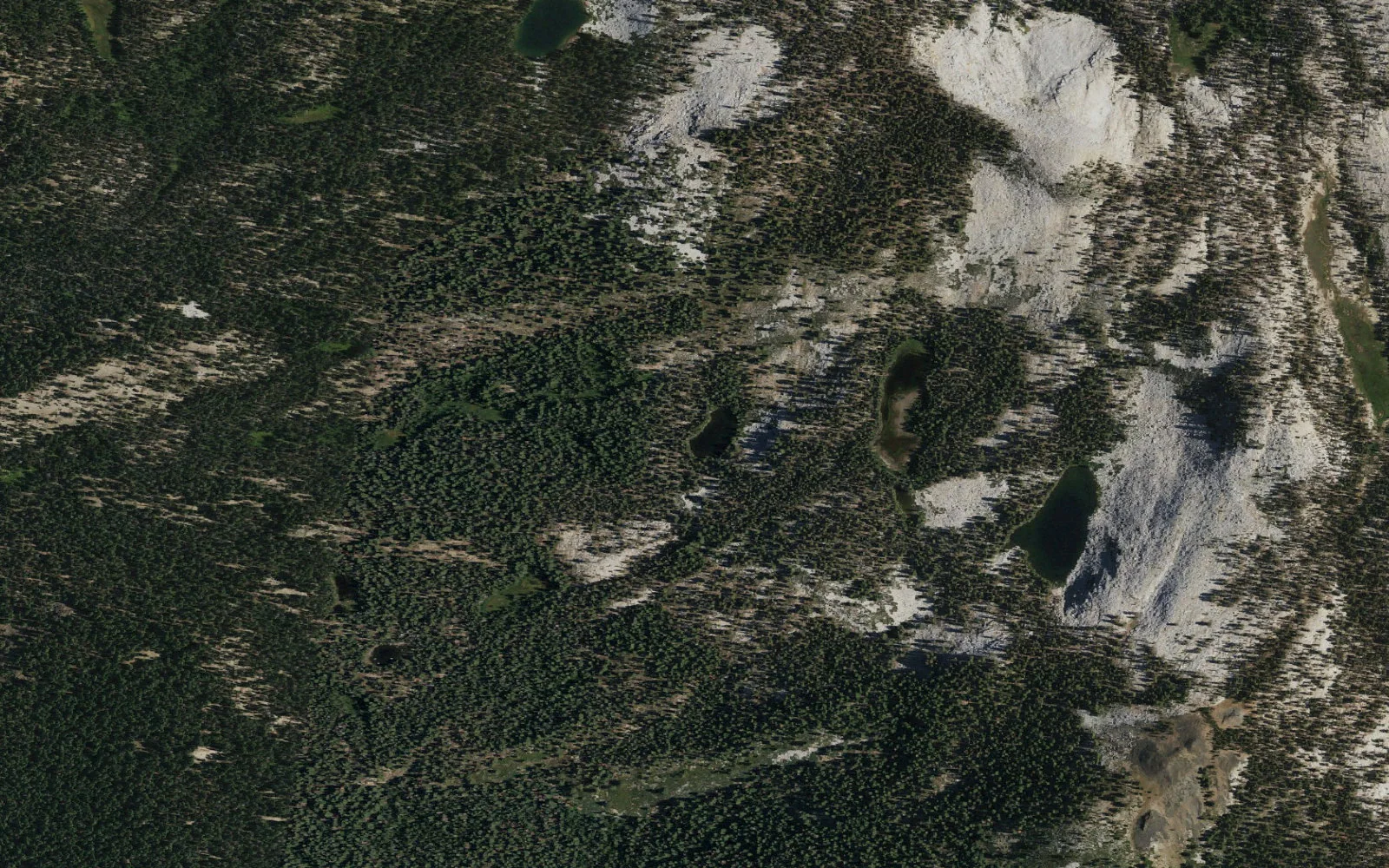 Aerial view centered on Chain Lakes camp area