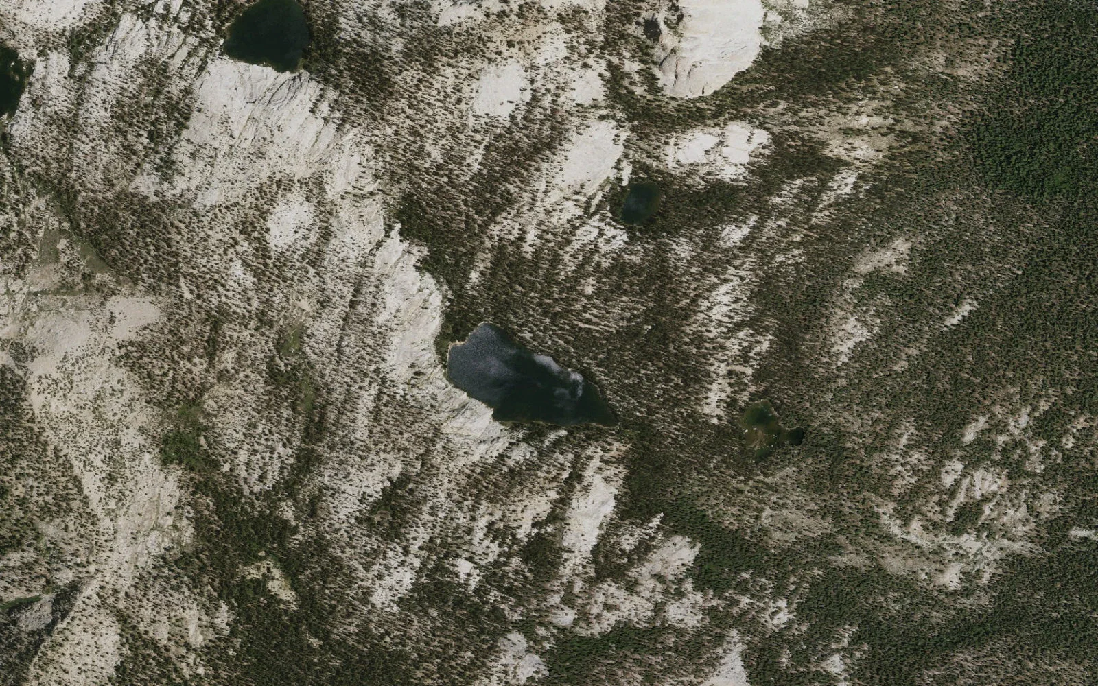 Aerial view centered on Cliff Lake camp area