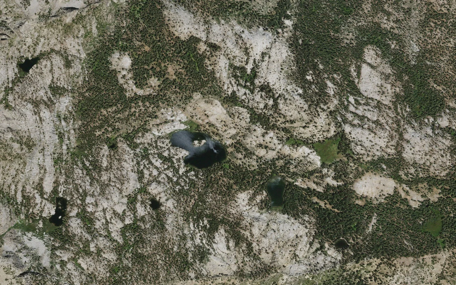 Aerial view centered on Upper Twin Lake camp area