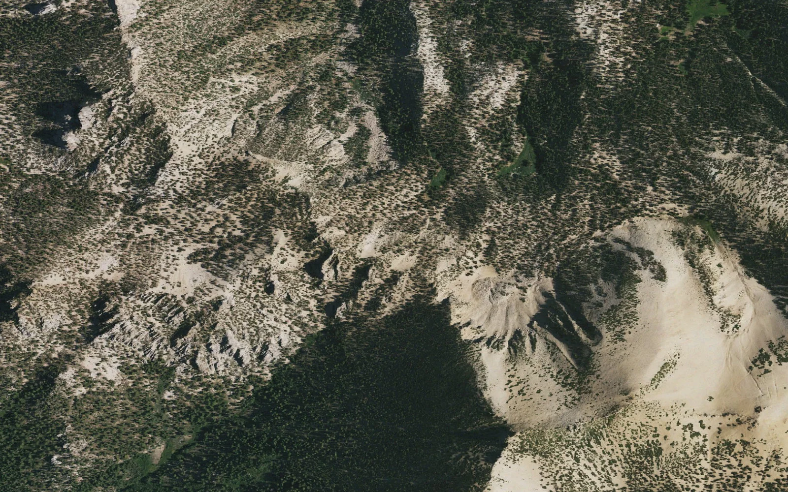 Aerial view centered on Star Lake camp area