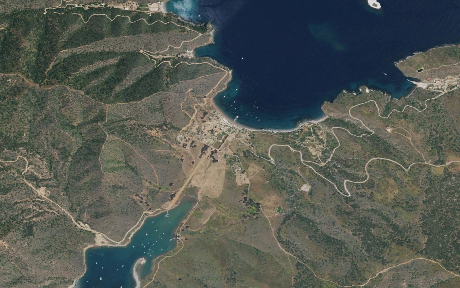 Aerial view centered on Two Harbors Trans-Catalina Trailhead