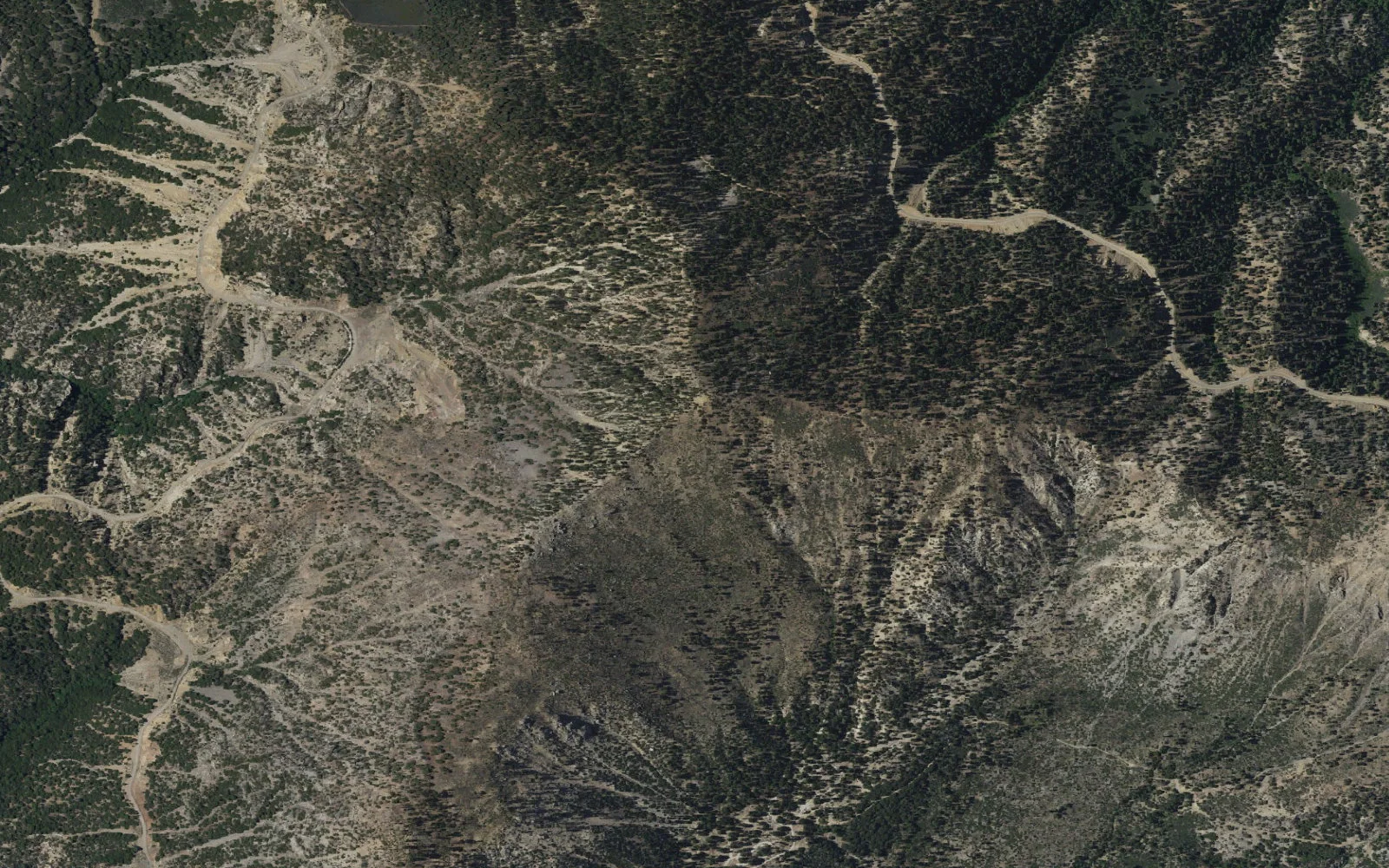 Aerial view centered on Islip Saddle Trailhead
