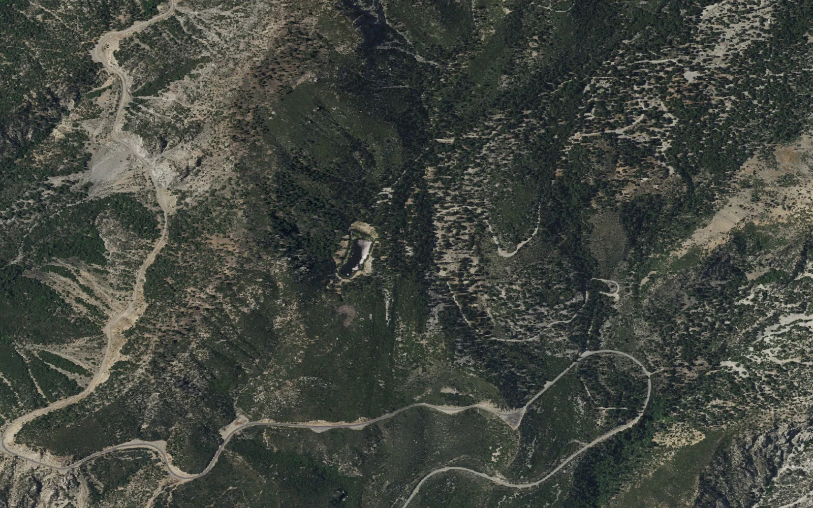 Aerial view centered on Islip Wawona Trailhead