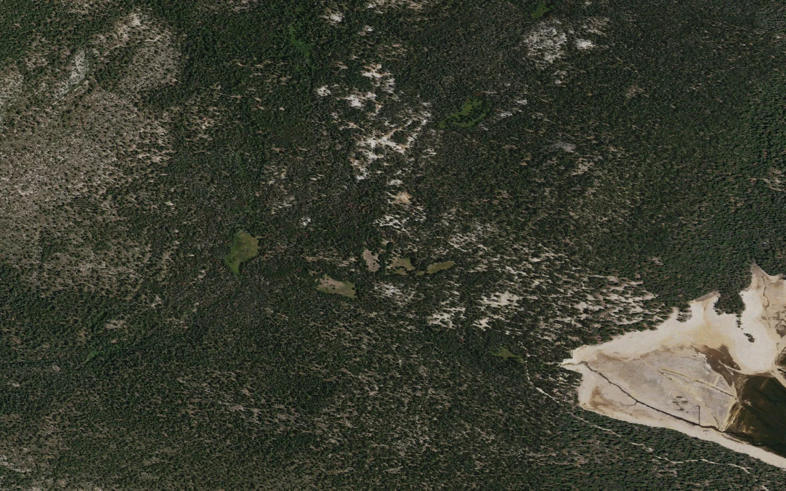 Aerial view centered on Onion Springs OHV/Margaret Lakes Trailhead