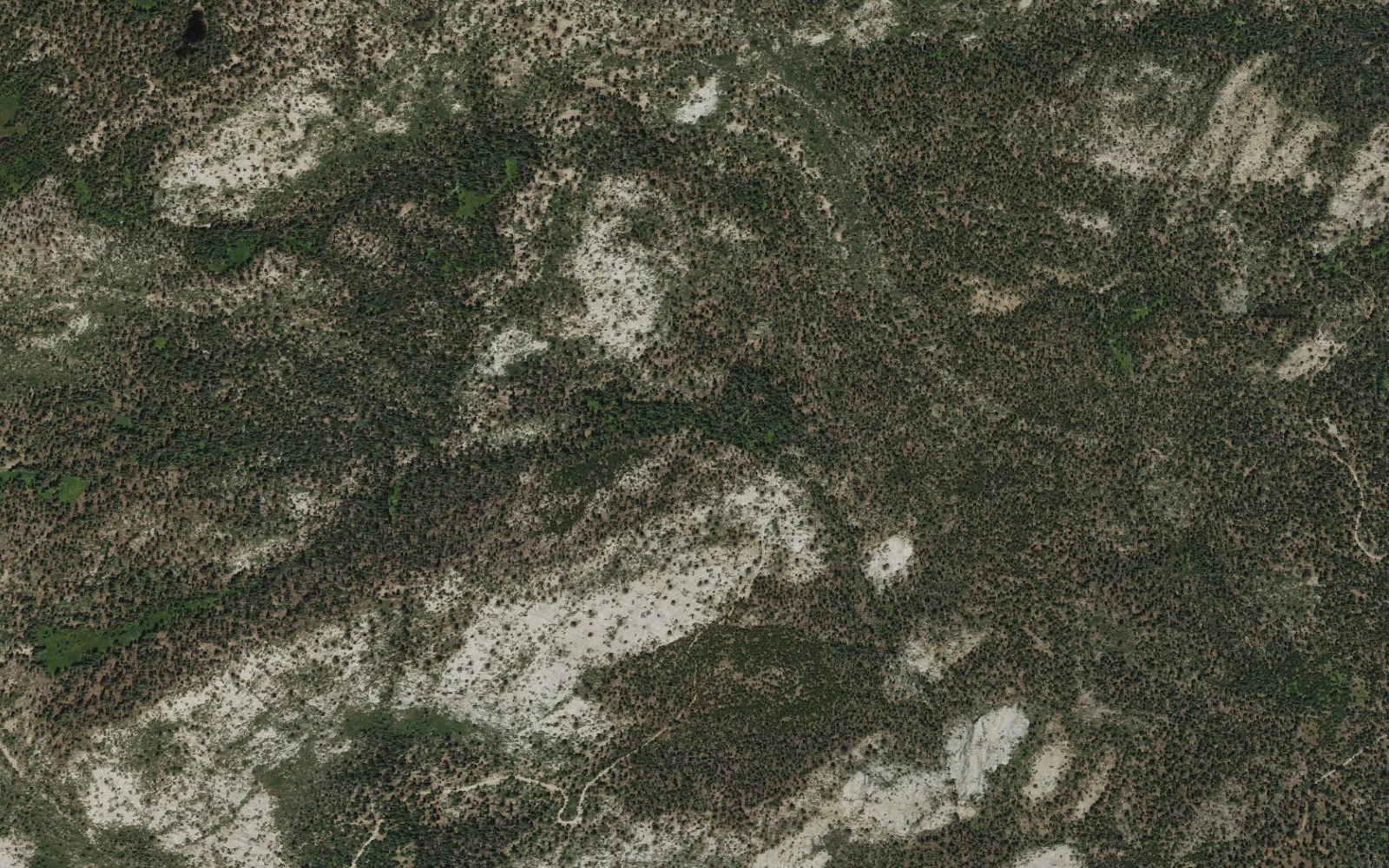 Aerial view centered on Norris Lake/Jackass Lakes Trailhead