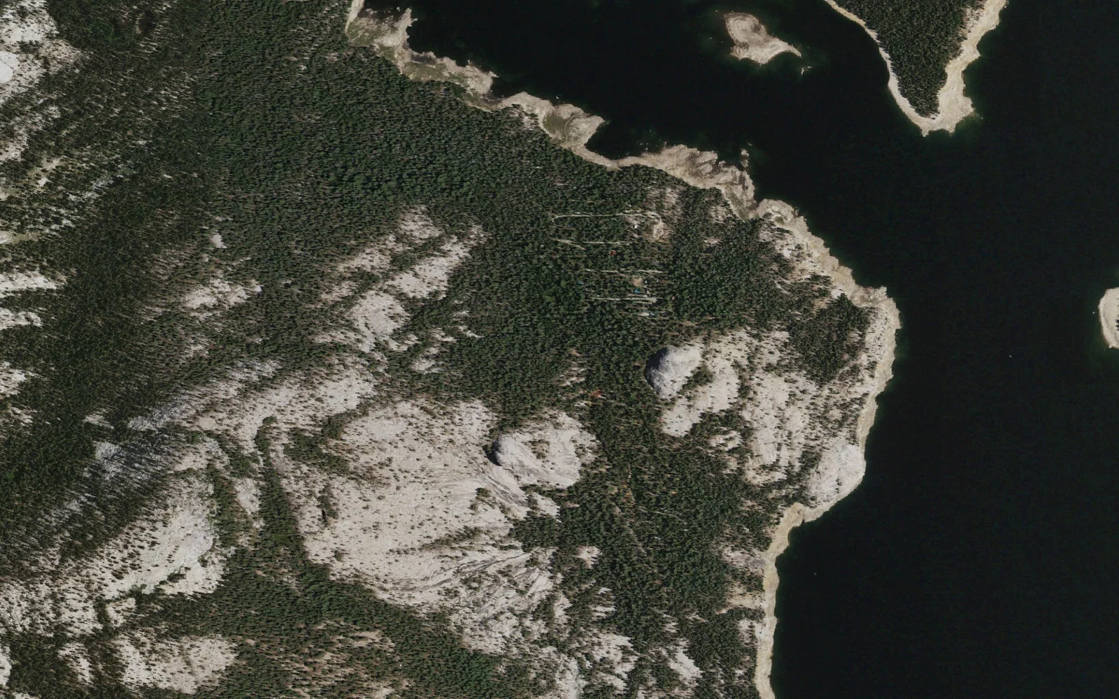 Aerial view centered on Cliff Lake Trailhead