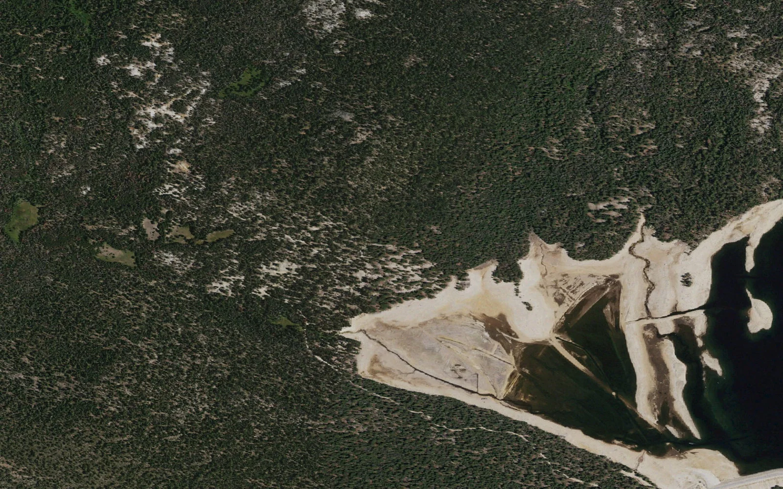 Aerial view centered on Mono Creek Trailhead