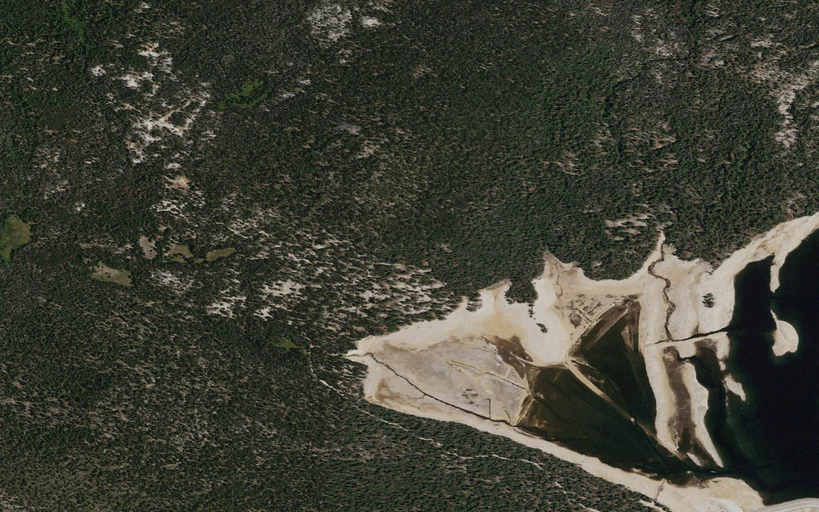 Aerial view centered on Devils/Graveyard Trailhead