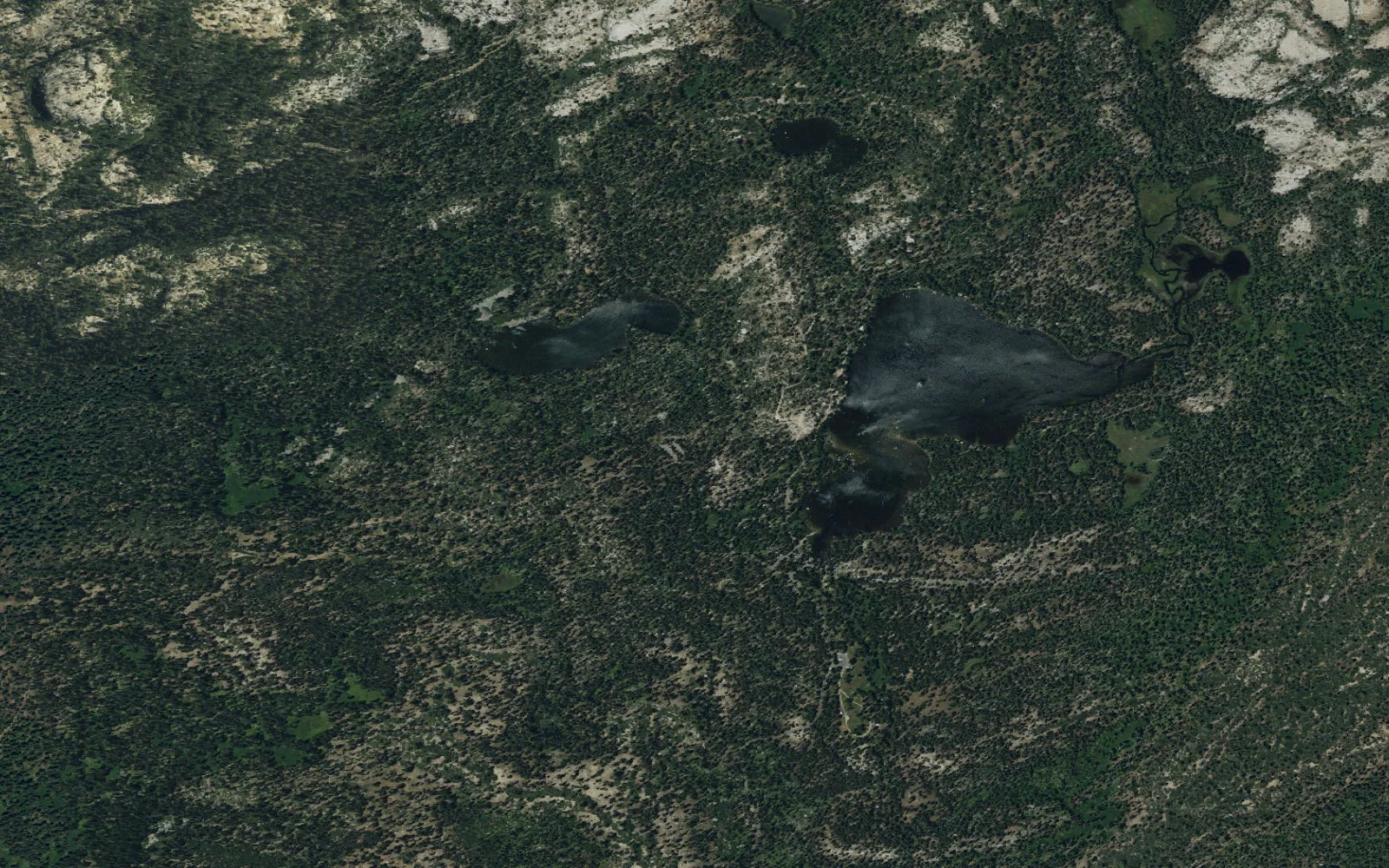 Aerial view centered on Rockbound Trailhead