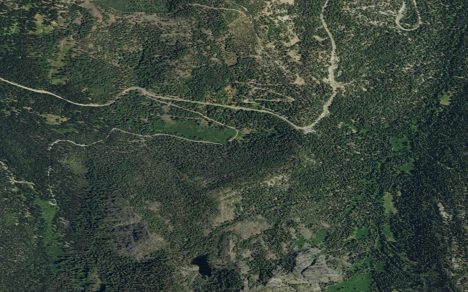 Aerial view centered on Carter Meadows Trailhead