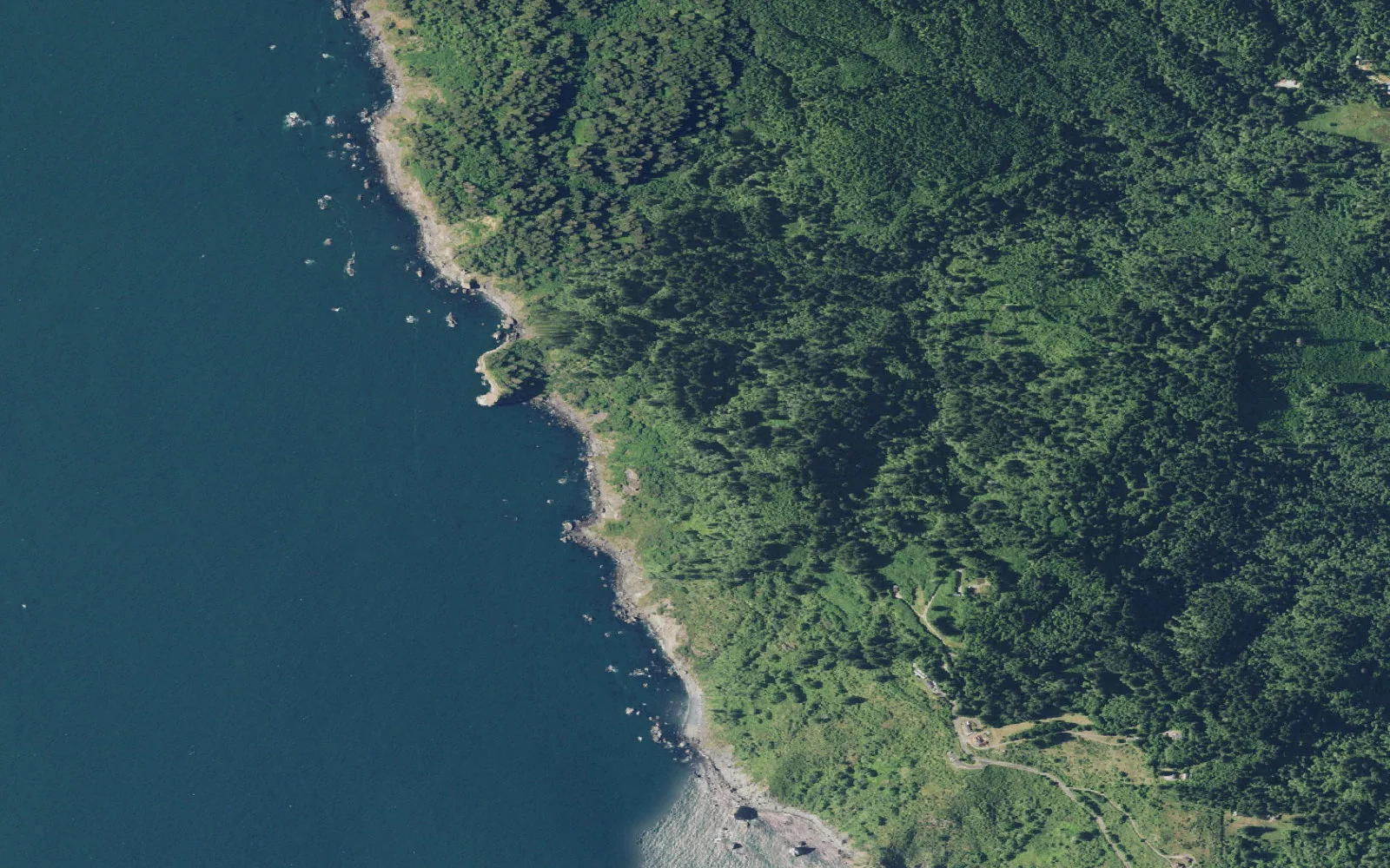 Aerial view centered on Flint Ridge Coastal Drive Trailhead