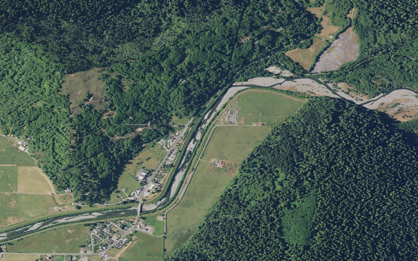 Aerial view centered on Redwood Creek Trailhead
