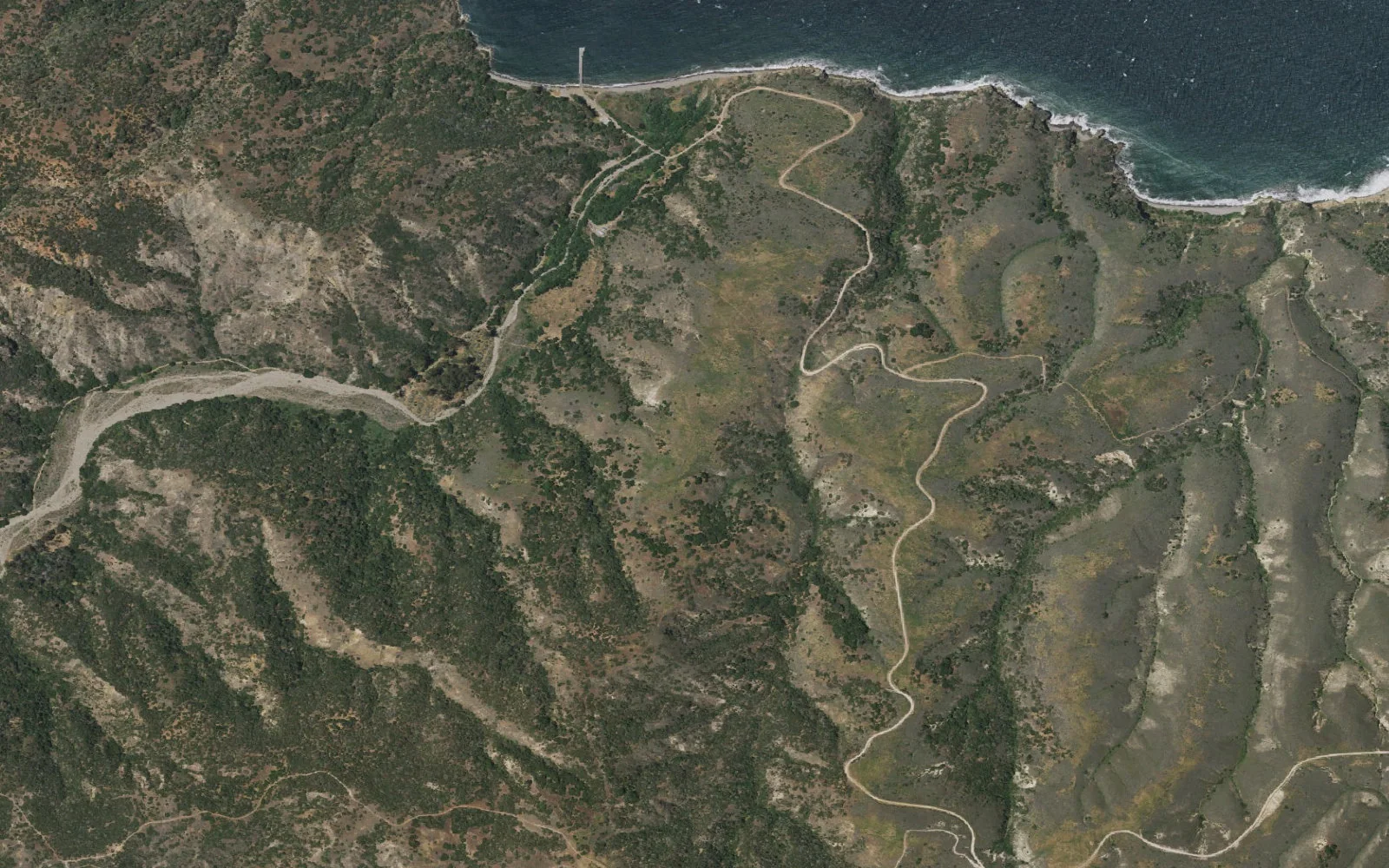 Aerial view centered on Prisoners Harbor Trailhead