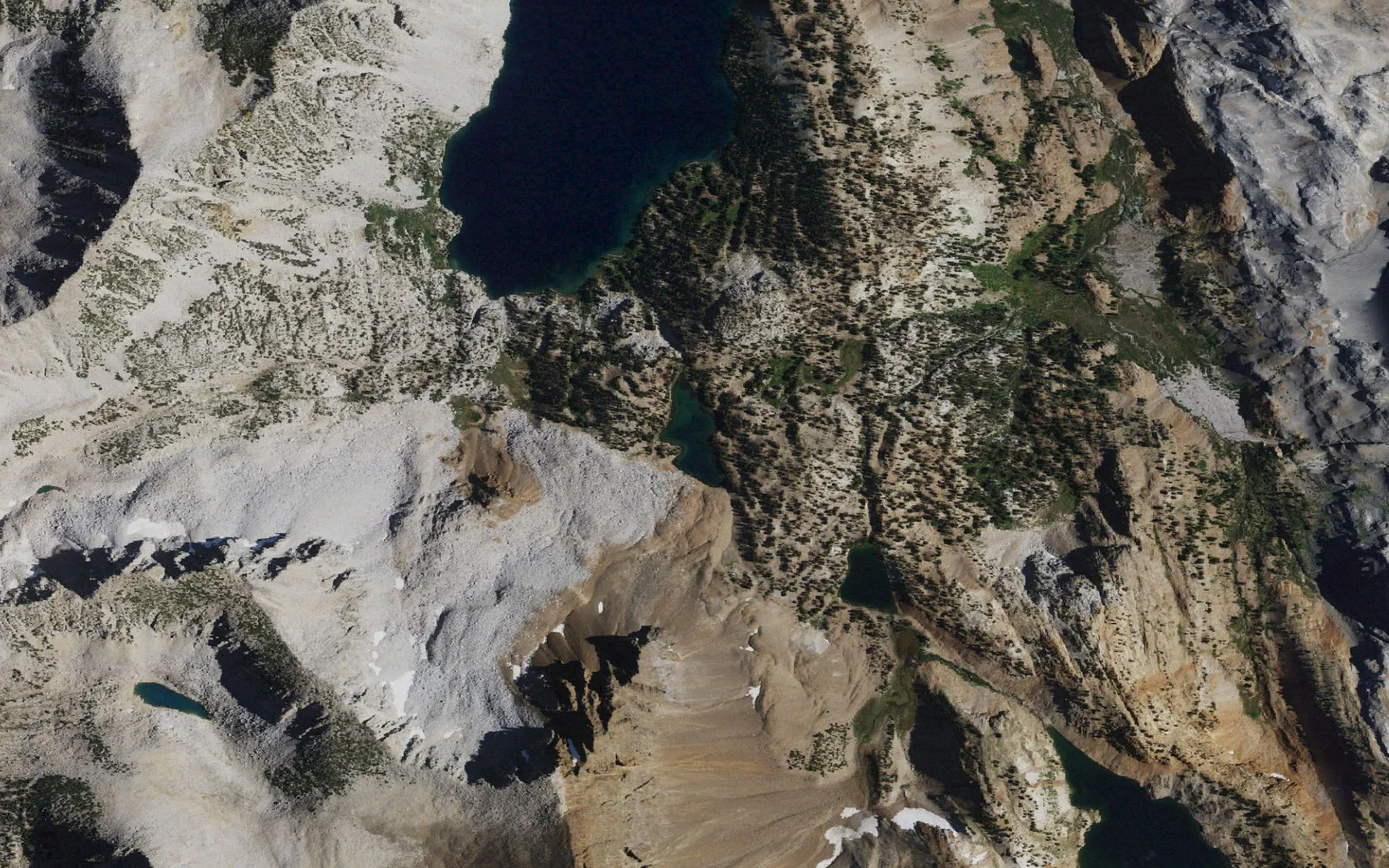 Aerial view centered on Bighorn Lake