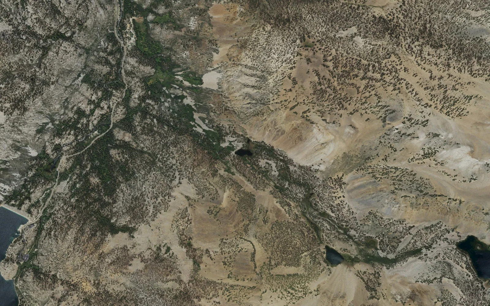 Aerial view centered on Bluff Lake