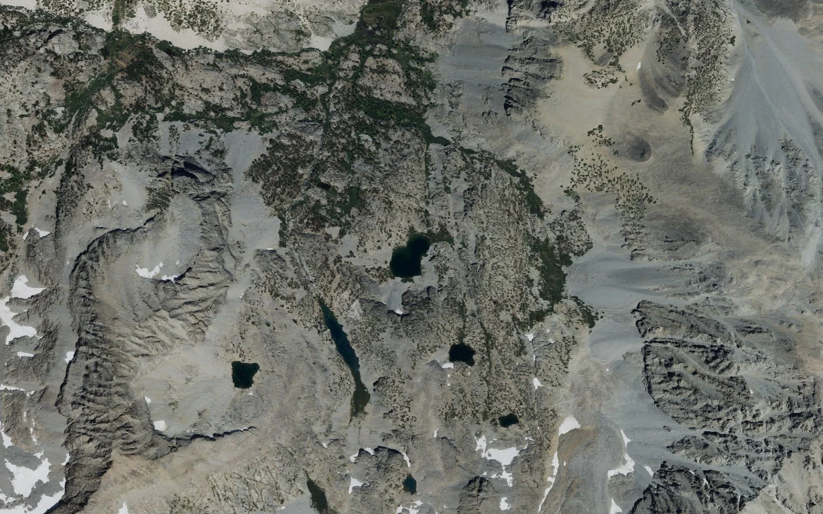 Aerial view centered on Brainerd Lake