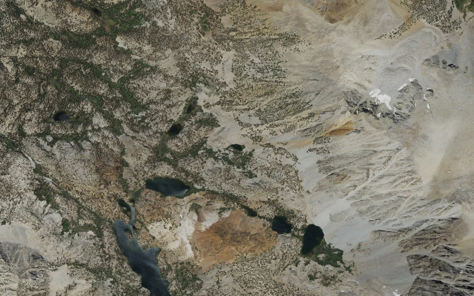 Aerial view centered on Inconsolable Lake