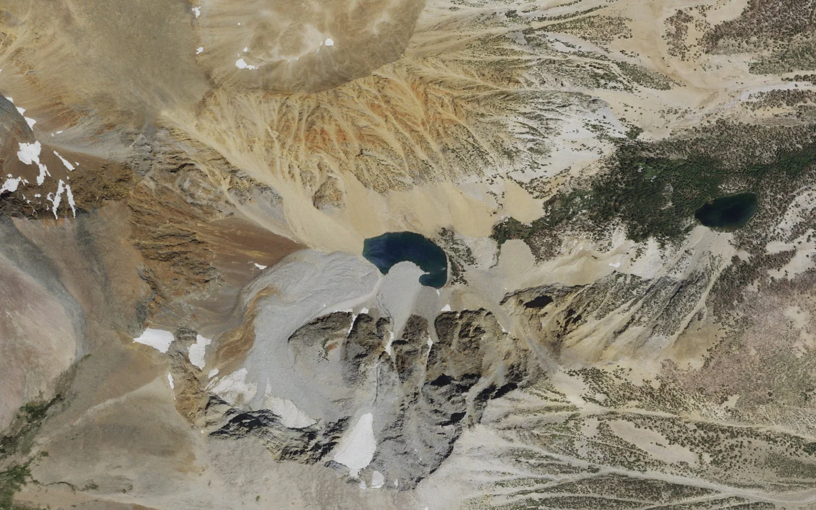 Aerial view centered on Kidney Lake