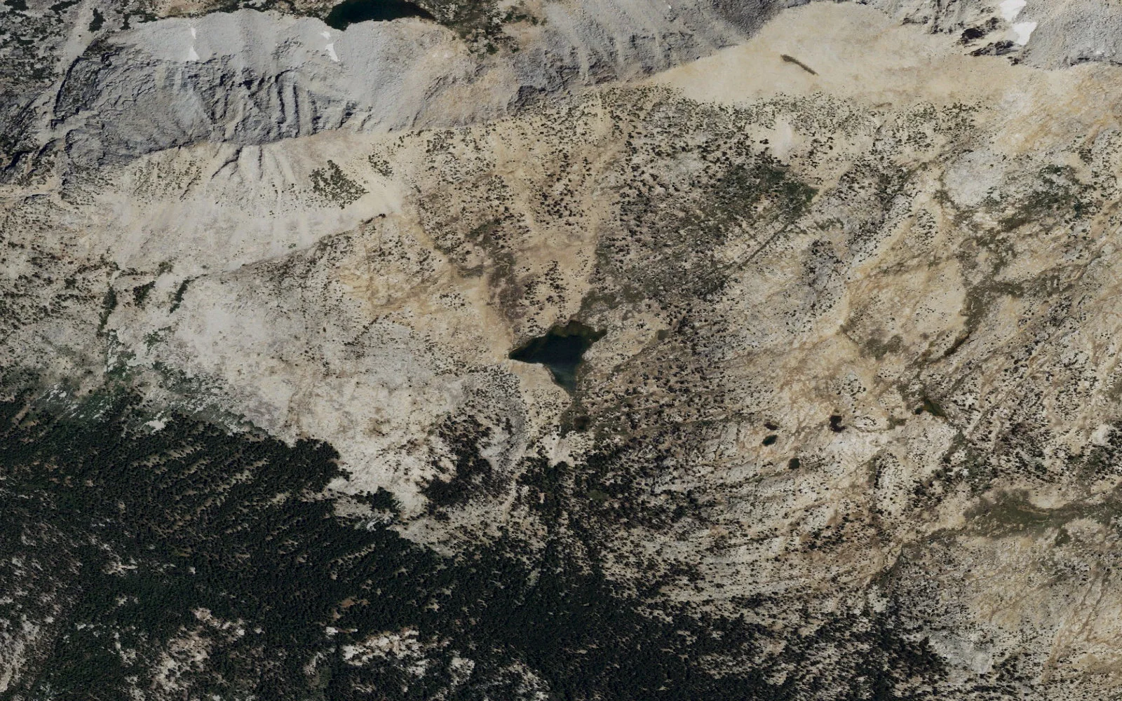 Aerial view centered on Knob Lake