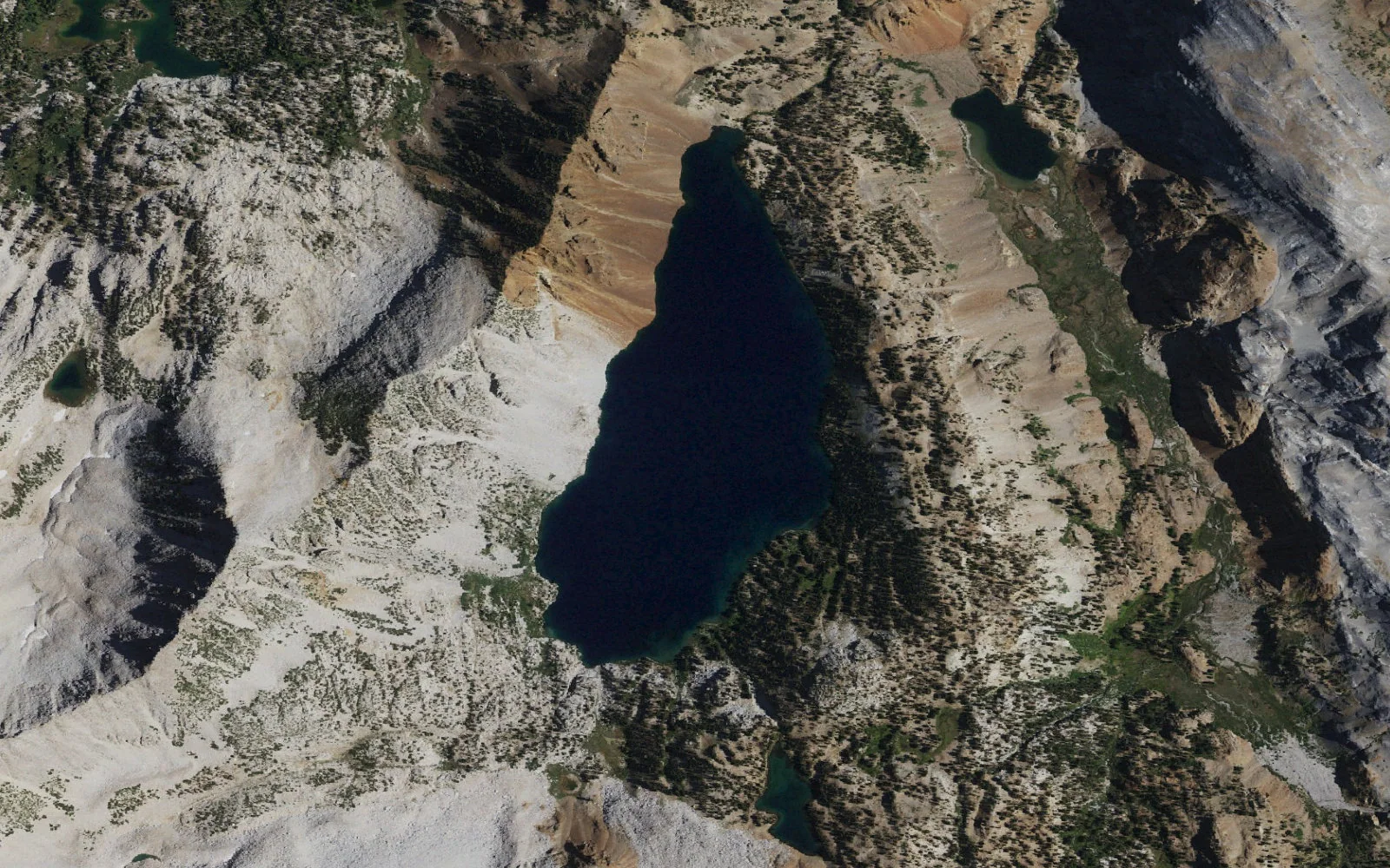 Aerial view centered on Lake Dorothy