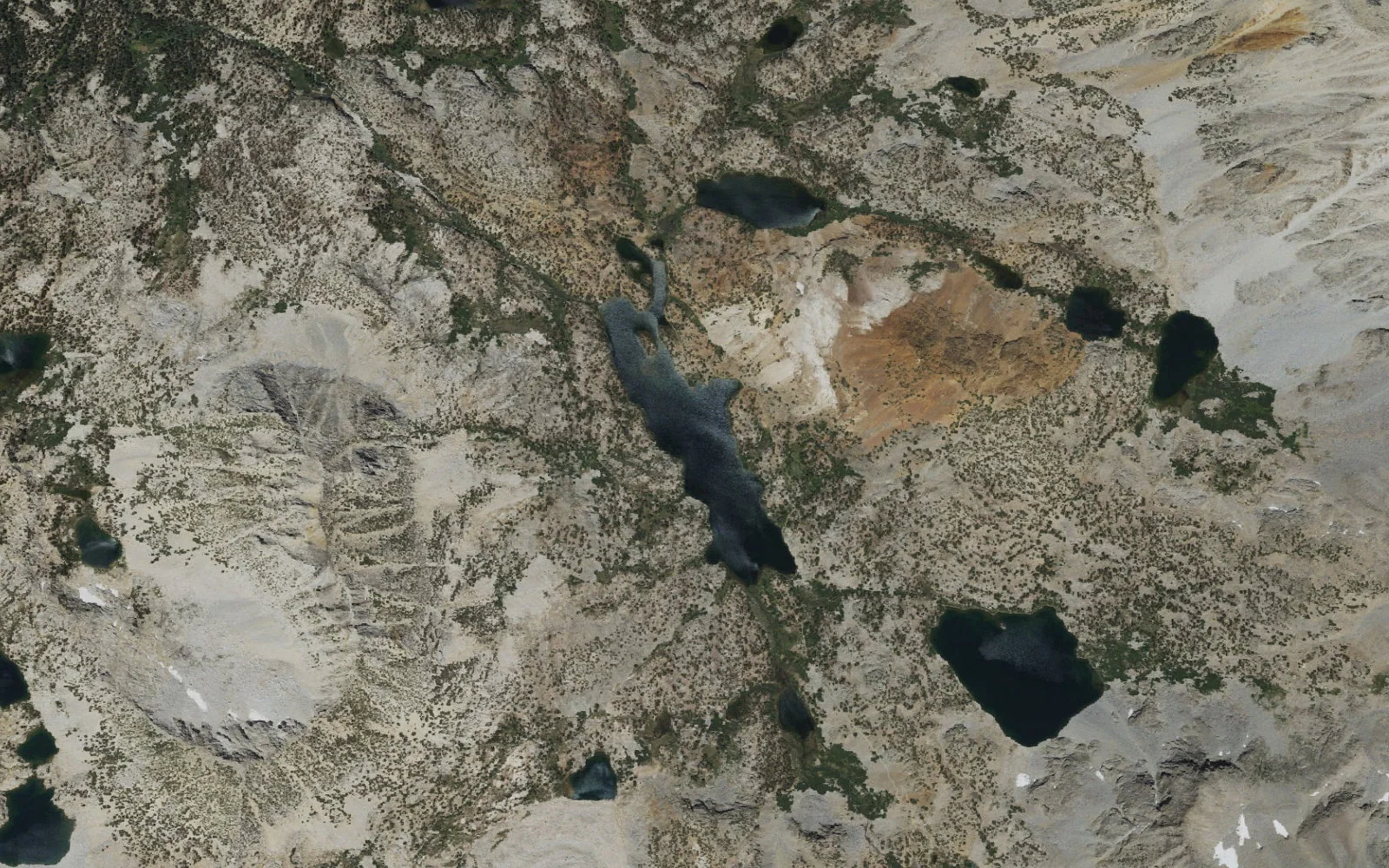 Aerial view centered on Long Lake