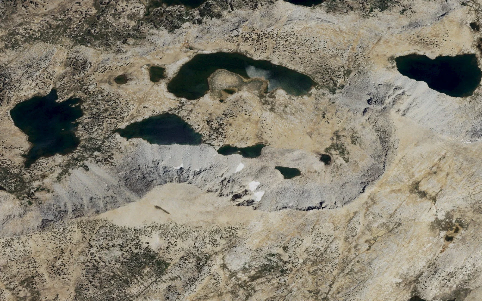 Aerial view centered on Lorraine Lake