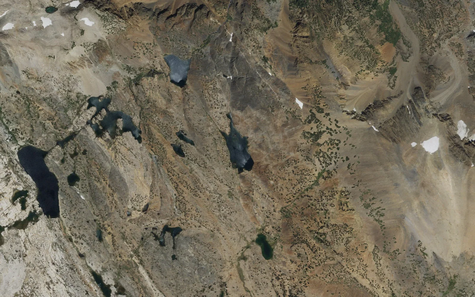 Aerial view centered on Odell Lake